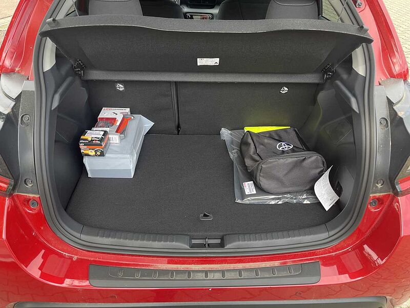 Toyota Yaris Hybrid 5-Türer 116 1.5 VVT-i Team D