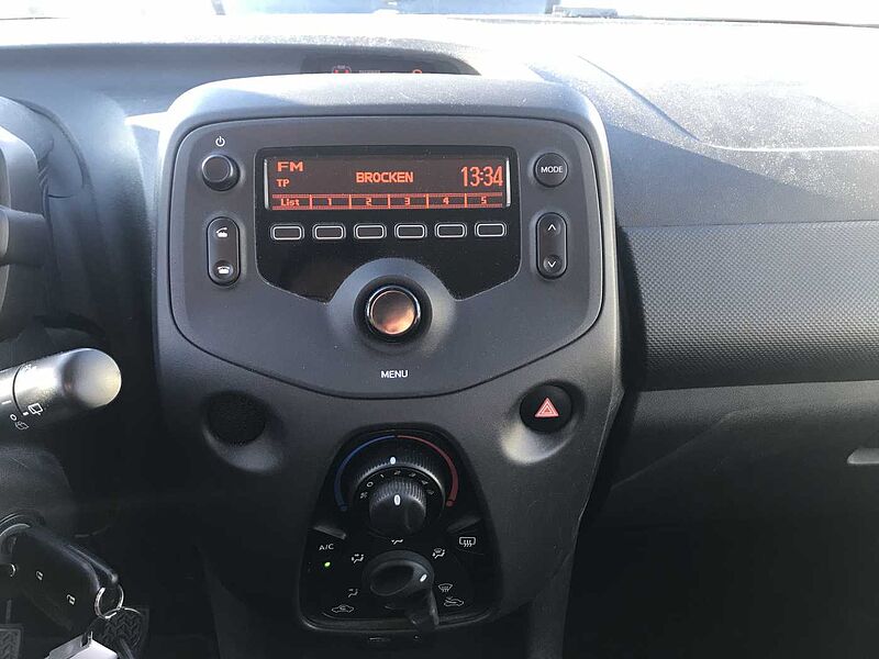 Toyota Aygo 5-Türer x