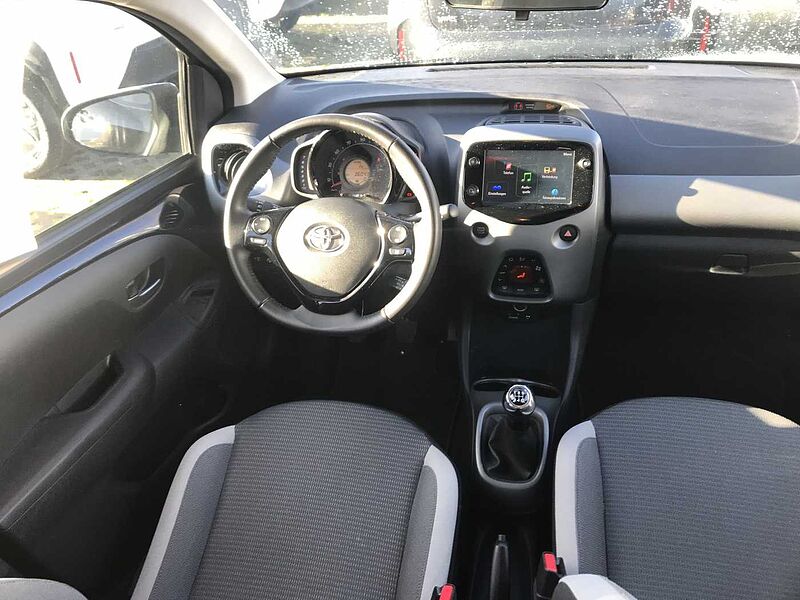 Toyota Aygo 5-Türer x-play Team D. Air / Cabrio