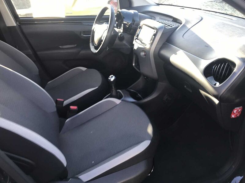 Toyota Aygo 5-Türer x-play Team D. Air / Cabrio