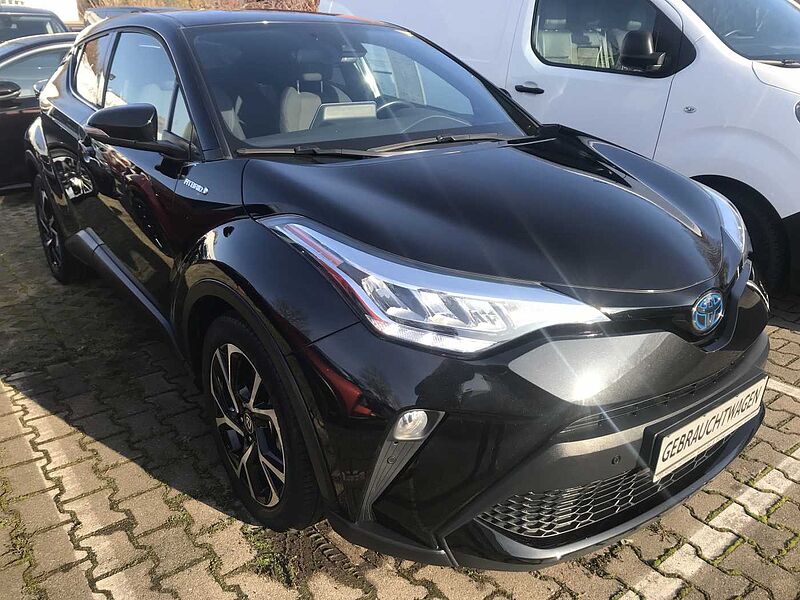Toyota C-HR Hybrid 2.0 Team D / Standheizung