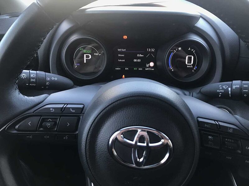 Toyota Yaris Hybrid 5-Türer 1.5 Team D