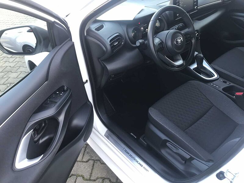 Toyota Yaris Hybrid 5-Türer 1.5 Team D